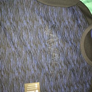 Nice sweater. Brand new . Never worn